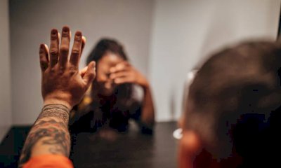 Dopo la minaccia con la pistola, perseguitava la ex dal carcere: arriva la condanna