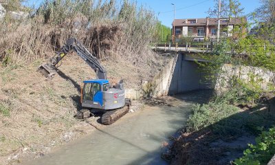 Alba: al via l’intervento di pulizia e trinciatura lungo il torrente Cherasca