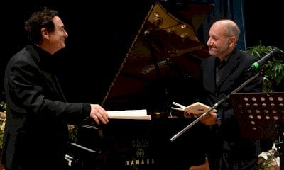 Tra musica e poesia, Stefano Vitale e Gianluca Luisi portano a Mondovì il reading “Si resta sempre altrove”