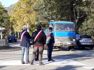 In valle Roja tra multe e camionisti costretti al dietrofront (IMMAGINI ESCLUSIVE)