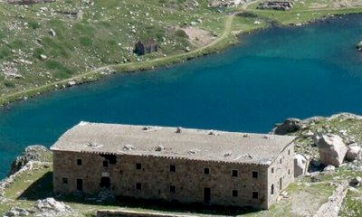 Un ciclo di escursioni alla scoperta delle fortificazioni sulle Alpi tra Italia e Francia