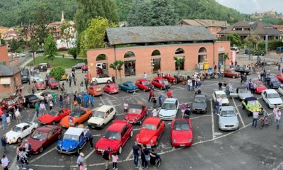 A Cervasca un raduno di auto e moto d'epoca