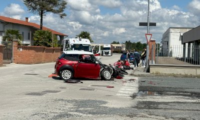 Busca, scontro tra auto e moto davanti alla Gem Chimica