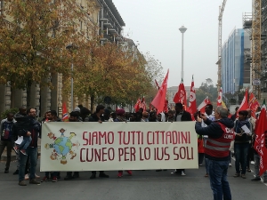 A Cuneo in mille a manifestare per lo 'Ius soli'