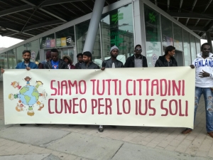 Manifestazione per lo 'Ius soli': 'Quando si scenderà in piazza per gli italiani?'