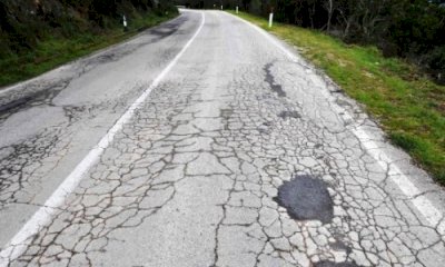 Tagli ai fondi per la manutenzione delle strade provinciali, il PD: 