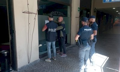 Ancora guai per lo shisha bar di piazza Boves: troppi pregiudicati e risse, il questore lo chiude per un mese