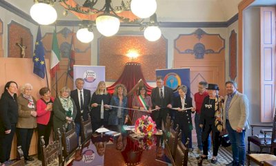 Inaugurata a Piasco la mostra “Donne e Motori - non solo un affare maschile” 
