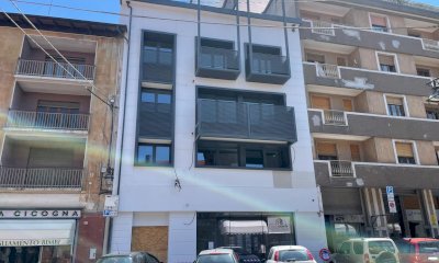 Borgo, il nuovo palazzo di via Garibaldi fa discutere. Le minoranze: 