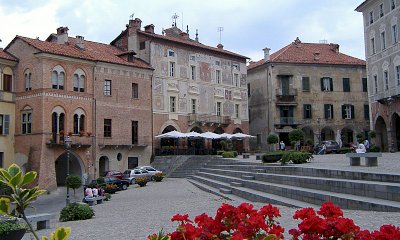Mondovì, modifiche alla viabilità in piazza Maggiore per il Festival del Gin e del Ginepro