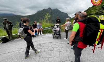 Esclusa dalla gita di classe, la ragazza disabile “recupera” con un’esperienza unica in montagna