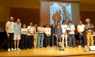 Alba, l’amministrazione ha consegnato una targa al Gruppo Fotografico Albese per i 60 anni di attività
