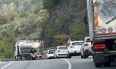 La statale 28 torna vietata ai tir a Pornassio: la nuova ordinanza del Sindaco