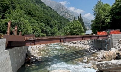 Valdieri, posizionate le travi del nuovo ponte delle Terme