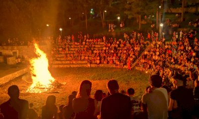 A Borgo grande partecipazione per il tradizionale Falò di San Giovanni