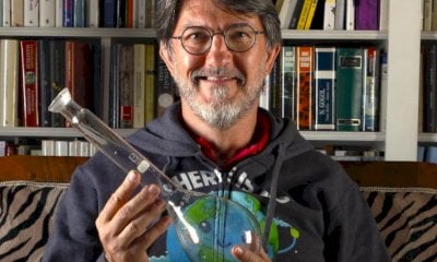 “Lo scienziato nel cilindro”: lo scrittore Andrea Vico arriva in scena a Alba