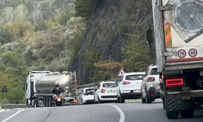Pornassio revoca l'ordinanza di divieto dei mezzi pesanti lungo la statale 28