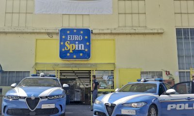 Autori di furti su auto parcheggiate fuori dai centri commerciali di Cuneo, arrestati in due
