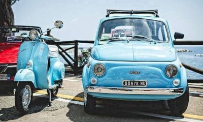 Un raduno di Fiat 500 storiche e di Vespe Piaggio in partenza da Boves