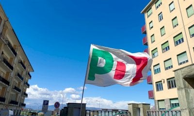 “Al Pd fa bene stare all’opposizione”: l’ironia della destra identitaria sferza avversari e “amici”