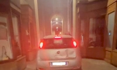 Cuneo, il consigliere Sturlese in auto sotto i portici di via Roma: “Ho sbagliato a svoltare, era notte fonda”