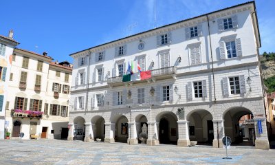 A Ceva nuovi infissi per il Palazzo comunale