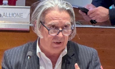 Vincenzo Pellegrino non è “incompatibile”. L’ironia su Boselli: “Detective della politica”