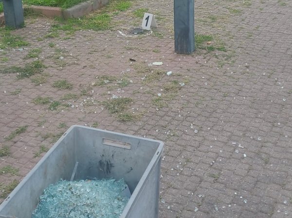 L'atto vandalico in via Torre Allera