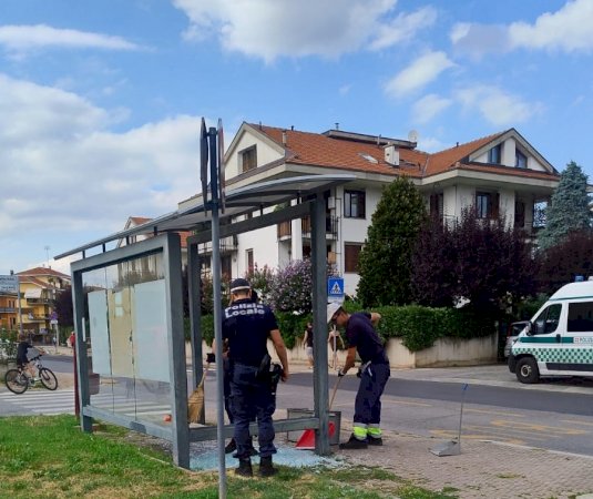 L'atto vandalico in via Torre Allera