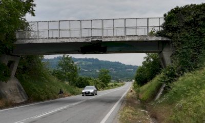 Chiude la provinciale 12 a Cherasco per lavori a supporto del ponte a scavalco