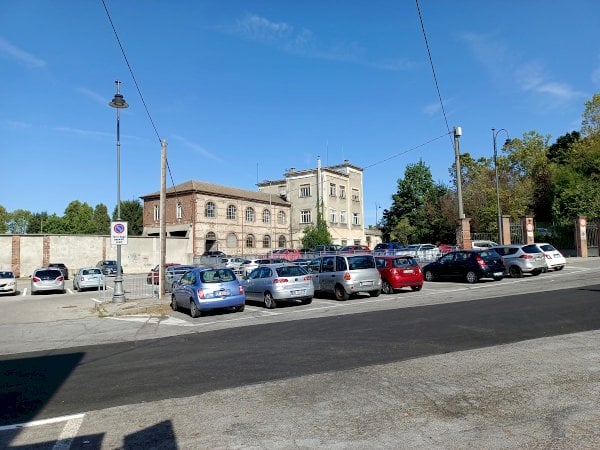 L'area dei parcheggi sul pizzo di Cuneo