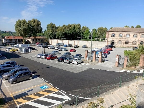 L'area dei parcheggi sul pizzo di Cuneo