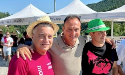 Perlo consegna la cittadinanza onoraria a Franco Graglia