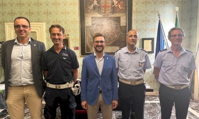 Alba: l’Amministrazione comunale ha salutato il vigile Claudio Fissore   