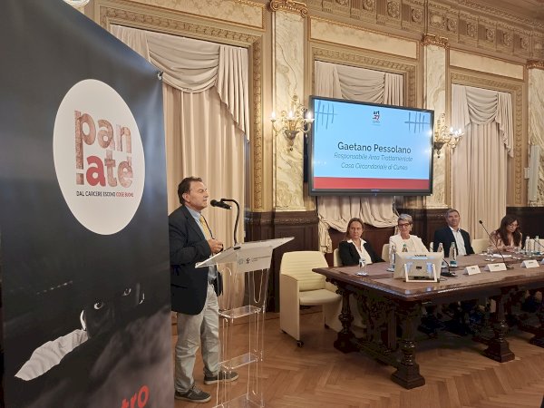 La presentazione dell'associazione Articolo 27