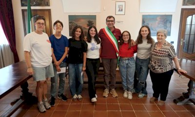 Il sindaco di Sanfrè incontra gli studenti che si sono distinti alla fine del primo ciclo scolastico