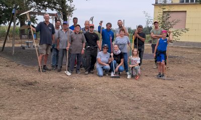 Mondovì, volontari ripuliscono i giardini dell’ex scuola di Rifreddo: il ringraziamento del Comune