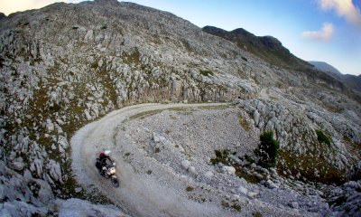 Motociclette, Alpi, storia: a Boves va in scena l’Adventouring