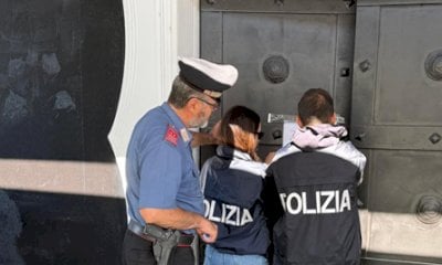 Licenza sospesa per il Caffè Latino di Alba dopo l’accoltellamento