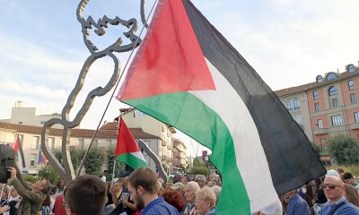 In piazza Ferrero l’abbraccio di Alba al dolore di Gaza