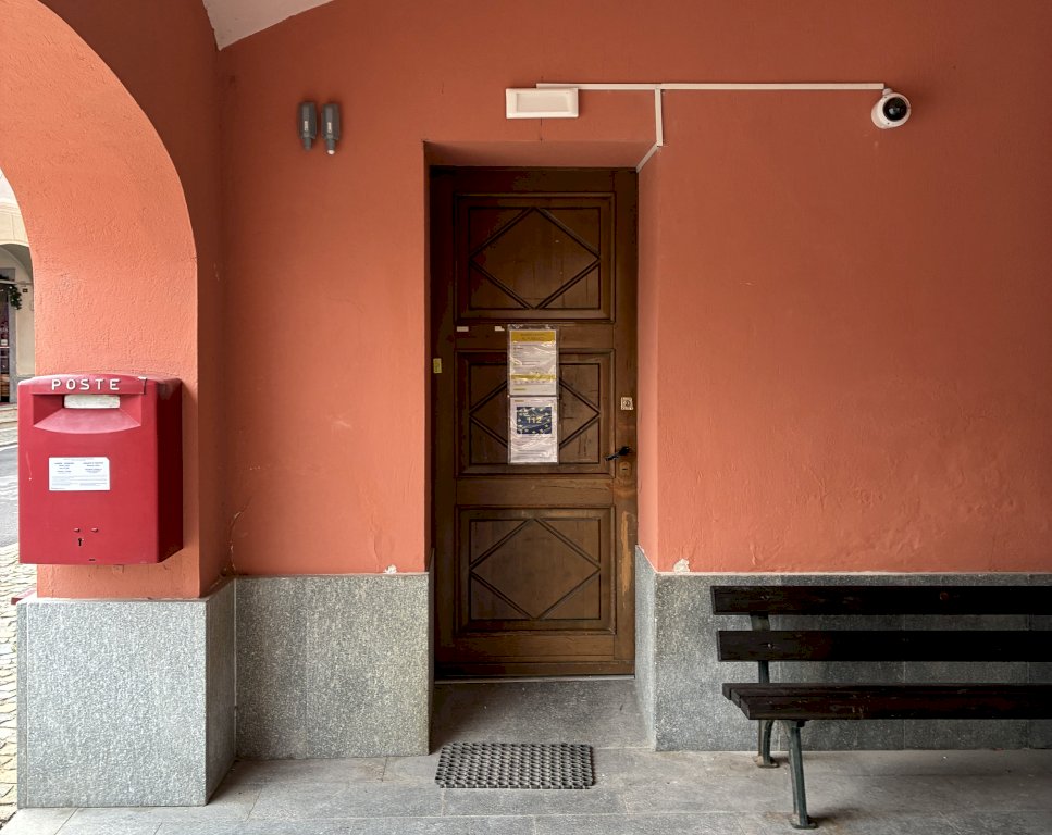Robilante, rinnovato l'ufficio postale dopo gli interventi Polis