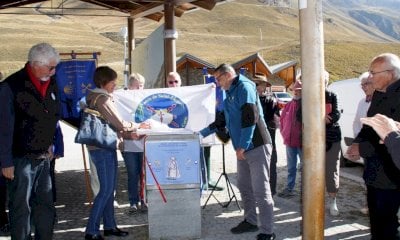 Al colle della Maddalena una targa dedicata al cammino di Compostela