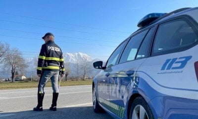 Ricercato per rapina e furti: arrestato in autostrada un 34enne che ha fornito false generalità
