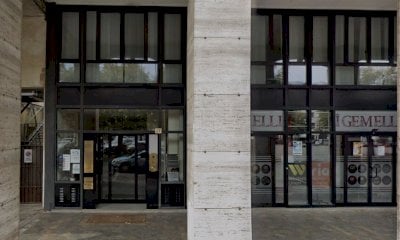 Bra, fiamme in piazza Carlo Alberto: trovato morto un uomo