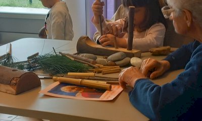 Riprende a Bra il progetto “Da Zero a Cento” che avvicina nonni e bimbi