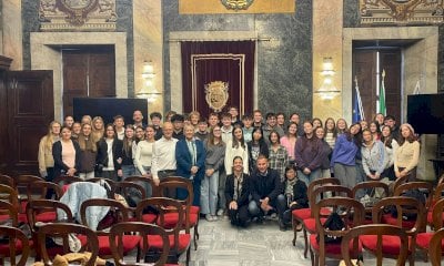 Gli studenti del De Amicis e i loro referenti tedeschi accolti dalla sindaca Manassero