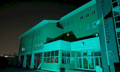 Le sedi cuneesi dei Vigili del Fuoco illuminate per la Giornata Mondiale della sindrome Pandas-Pans