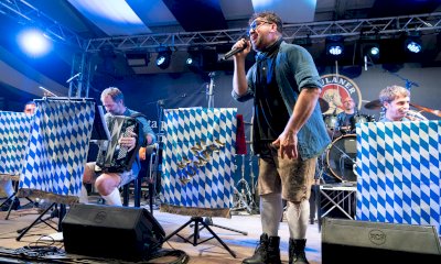 Domenica ultimo giorno di brindisi per l’Oktoberfest Cuneo 2025