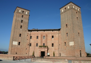 I tesori nascosti di Fontana e Manzoni in mostra al Castello degli Acaja a Fossano