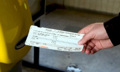 Senza biglietto, litigano sul resto e inseguono il capotreno: ora sono a processo